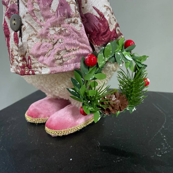 Мишка с еловым венком
